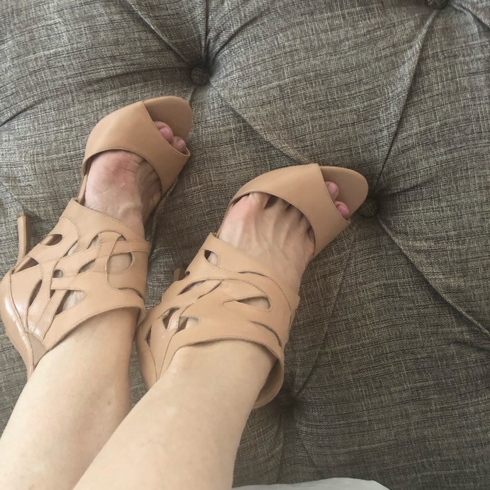 BCBG Women’s high heels... lightly worn